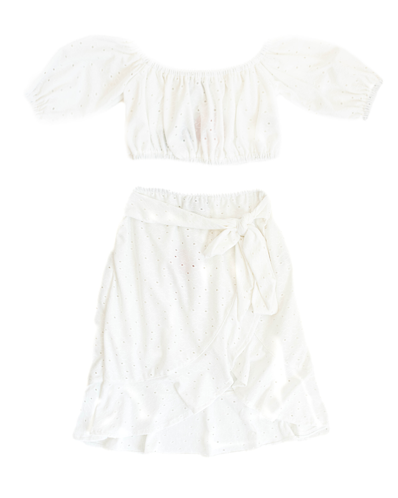 Two Piece Eyelet Set